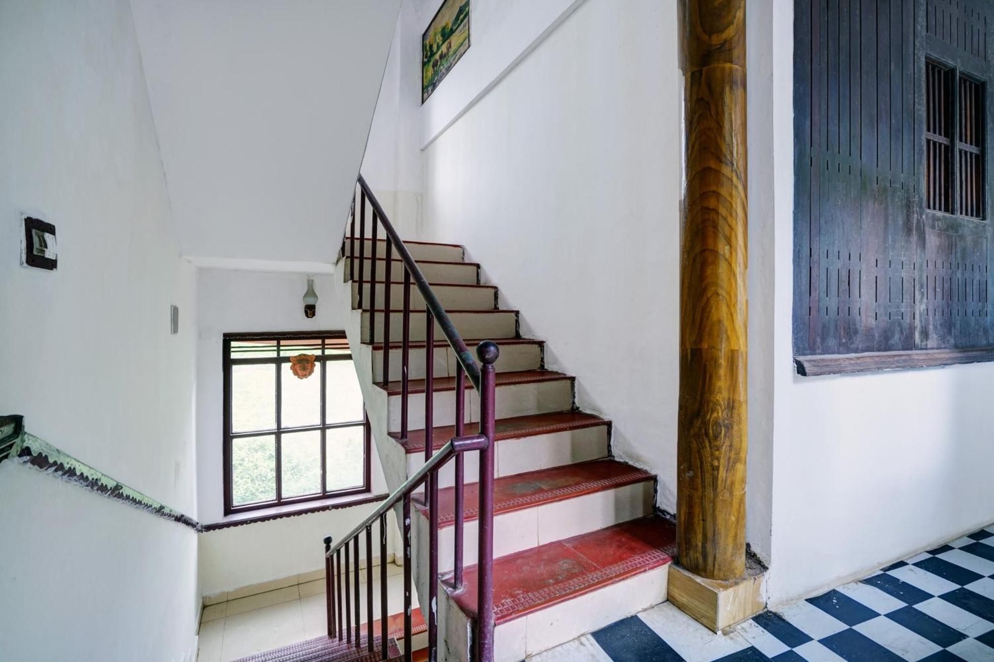 Oyo Flagship Meadow View Inn Thekkady Dış mekan fotoğraf