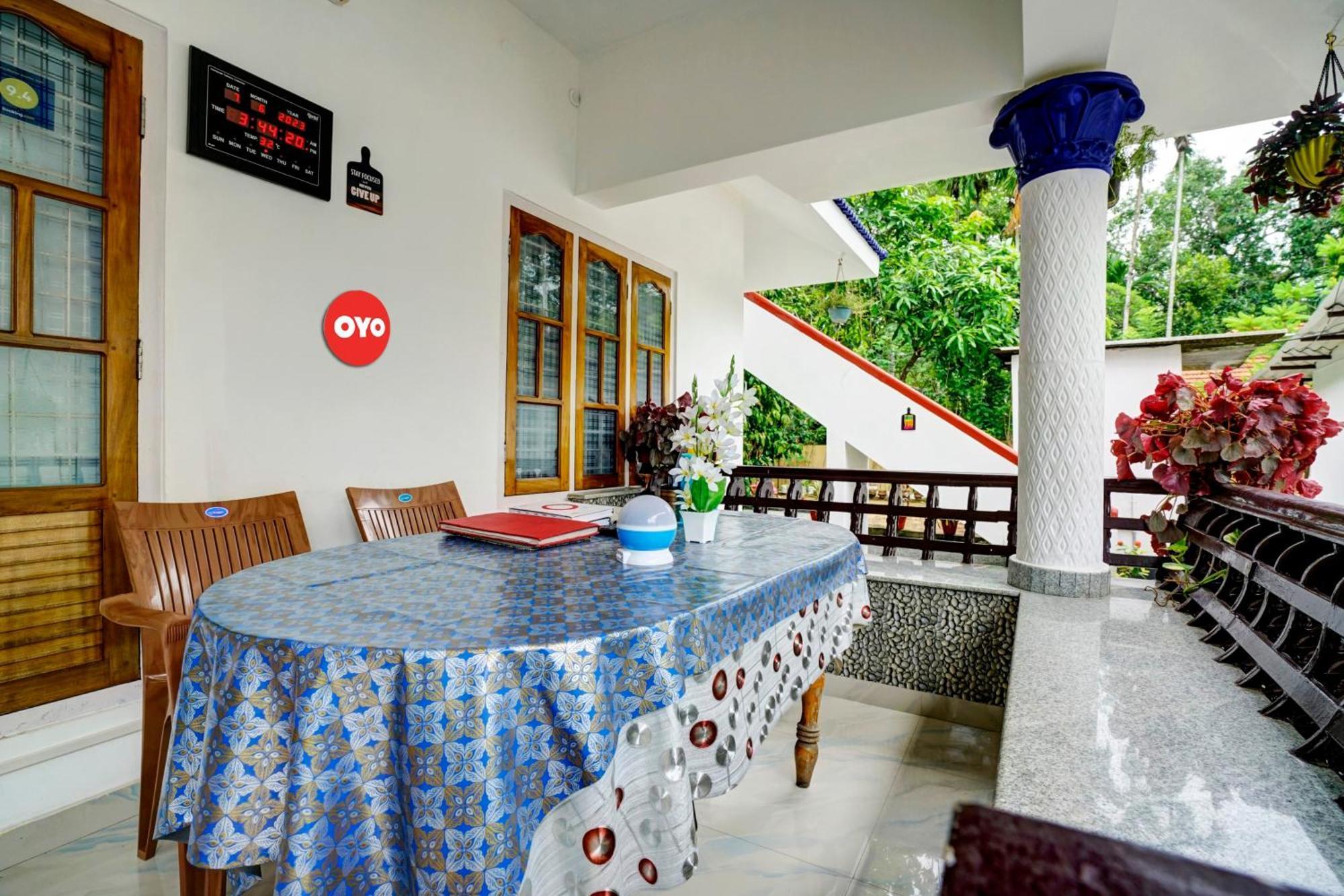 Oyo Flagship Meadow View Inn Thekkady Dış mekan fotoğraf